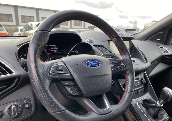 Ford Kuga cena 72200 przebieg: 58517, rok produkcji 2019 z Golczewo małe 352